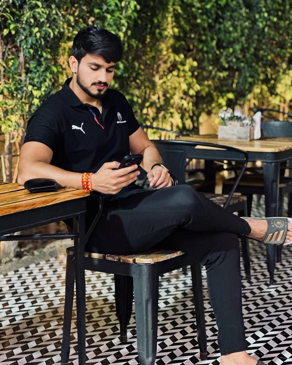 igurushivam's tweet photo. और फिर कभी कभी इंसान को,
अपने अच्छे होने पर अफसोस होता है... https://t.co/Vi2oMSVvSZ
