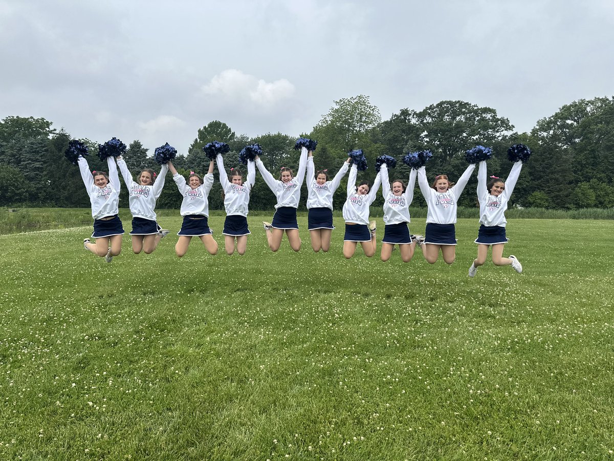 RocketPoms's tweet photo. Sparks in the Park 2025 β€οΈπ€π
#RocketPoms #MarchingRockets #LoveOurHometown https://t.co/nZhj9AKKHP