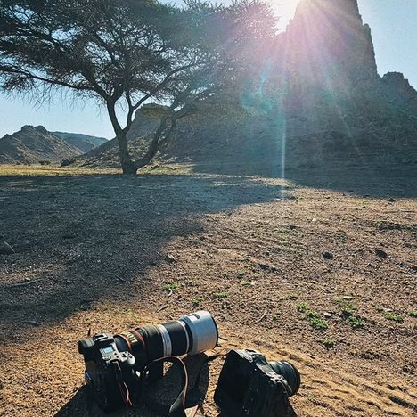 eman_murra's tweet photo. 📸Idea and Caption By Me !!...Sta Arrivando...#Desert #Dakar #Sun #Saudi #ArabiaSaudita  #Winter #Passion #projectvoyagerday #Life #Canon #Dream #GoodMorning https://t.co/gDBE3ZpXEs