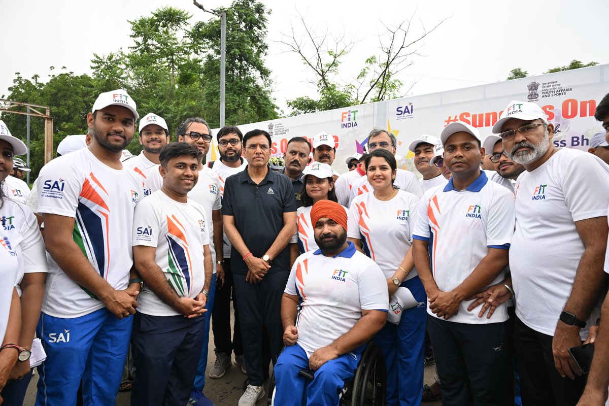 SAI_Gandhinagar's tweet photo. The rally was inspiringly flagged off by Arjuna Awardee &amp; Paralympic medalist, Sh. Rajinder Singh Rahelu. Let's keep the wheels of fitness and motivation running! 💪 #SundaysOnCycle #FightObesity https://t.co/8yAFhja6CJ