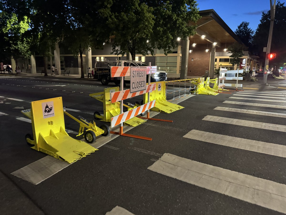 dkirwan83's tweet photo. @angelabirney the bollards set up outside the library were put into mobile mode (wheels dropped) by your workers at 9:45PM or earlier. The crew argued saying that they were about to remove them, but the drone show hasn't begun and the majority of the night crowd is just arriving. https://t.co/20Hnwq0172