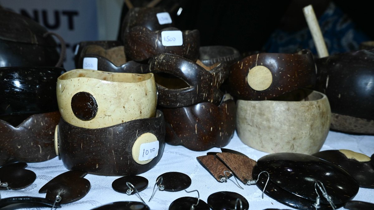 Madaraka003's tweet image. Beyond the products, I was moved by the stories, the challenges of gaining community acceptance and the persistent efforts to build locally-owned and youth-led initiatives.
#YouthInBlueEconomy #ChangamkaFestival #TechnoServe #BlueBiz #CoastalInnovation #YouthLeadership