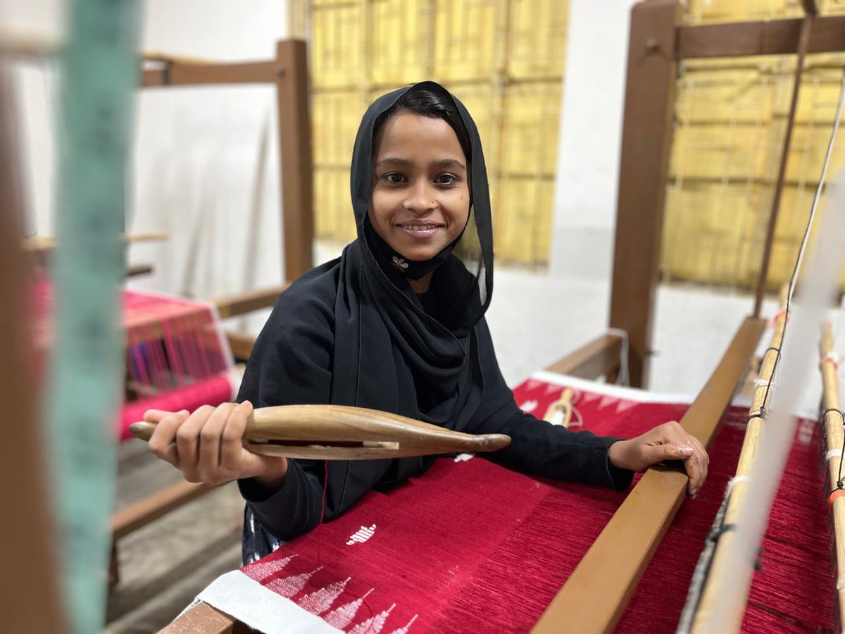 ilobangladesh's tweet image. Rima (20) from Patrokhola tea garden had to drop out of school. Today, she earns by weaving Manipuri fabrics—thanks to #skillstraining from the @ilo #ProGRESS project. Backed by @CanHCBangladesh &amp;amp; implemented by IPDS. #WYSD2025  @ILOAsiaPacific @GAC_Corporate @ILOYouth