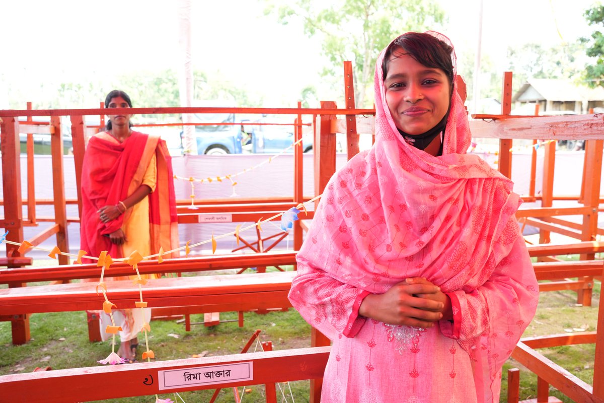 ilobangladesh's tweet image. Rima (20) from Patrokhola tea garden had to drop out of school. Today, she earns by weaving Manipuri fabrics—thanks to #skillstraining from the @ilo #ProGRESS project. Backed by @CanHCBangladesh &amp;amp; implemented by IPDS. #WYSD2025  @ILOAsiaPacific @GAC_Corporate @ILOYouth