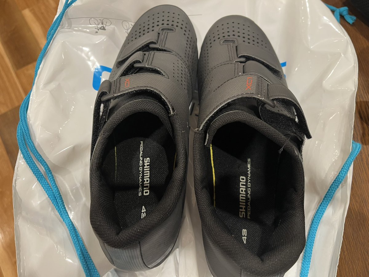 バイシクルセオららぽーと店閉店セールで半値程度でSPDシューズ買ってもた👞