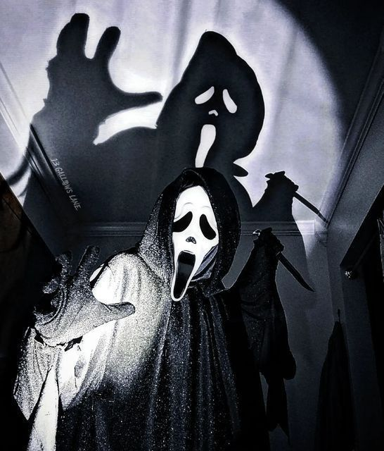 Scream Corridor tweet media