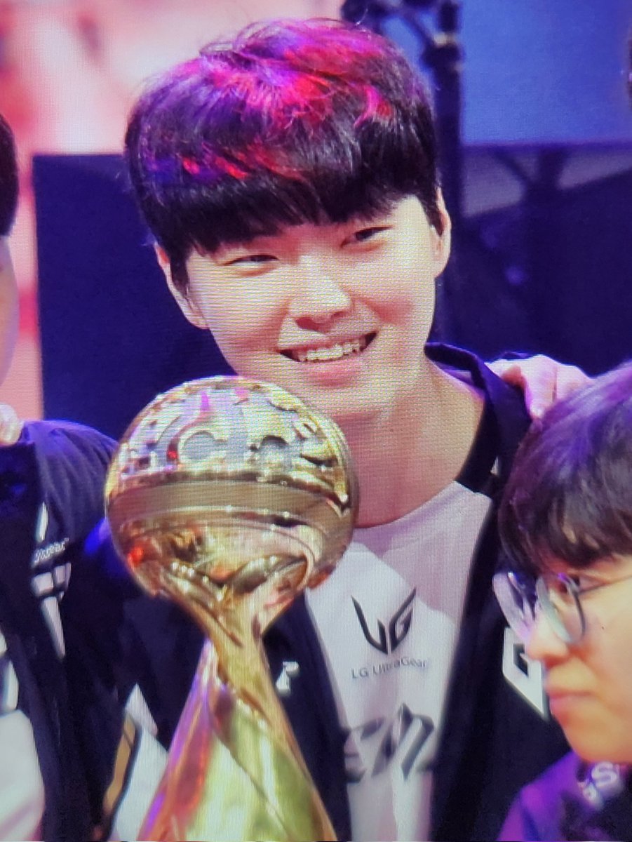goongogu's tweet image. 행복합니다😻

#쵸비 #chovy