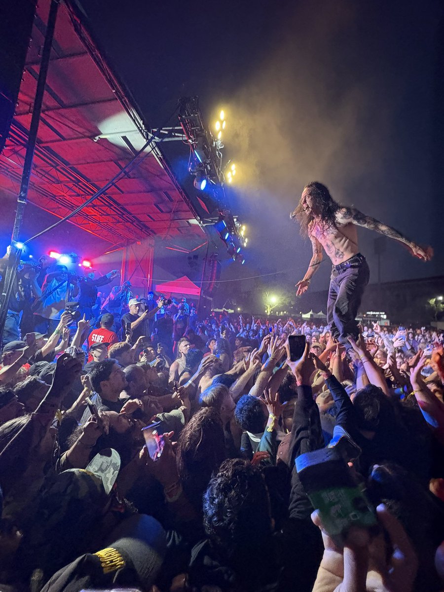 Rockers still rock <a href="/TRASH_TALK/">@TRASH_TALK</a> <a href="/sound_and_fury/">Sound and Fury imo</a>