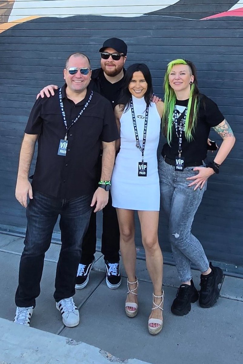 What an honor to have Sean Tracy, Tyler “Zyloh” Witkin, Sandi Roberts and Galaxt1ka as our special guests at Quantum Vegas 2955! #StarCitizen #Area15 #LasVegas