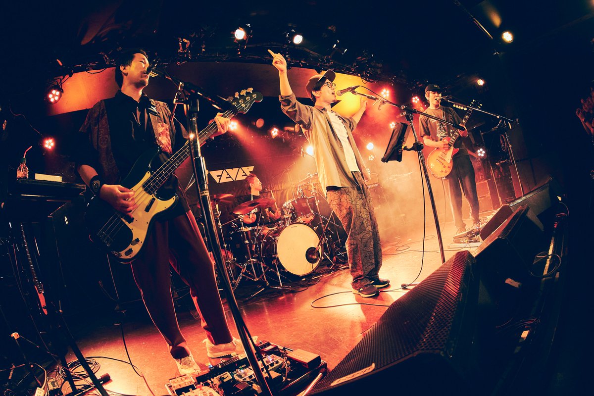 WeezerのPhotographカバーも楽しかったなあ。

建さん命名:コスモザナイト。

photo by <a href="/tetsuyayamakawa/">Tetsuyayamakawa</a>