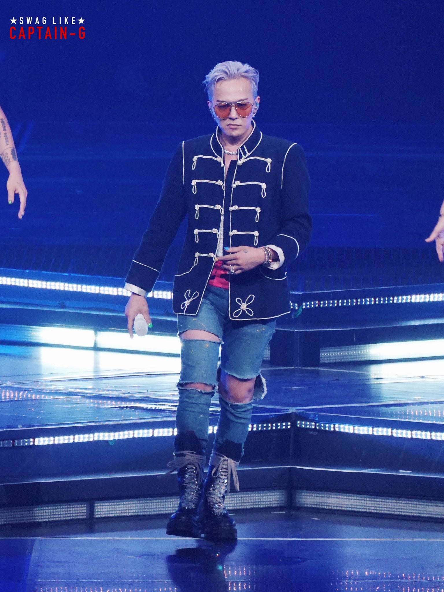 G-DRAGON ÜBERMENSCH フーディージップアップ F ブラック g-dragon-hoodie-zip-up-2025-