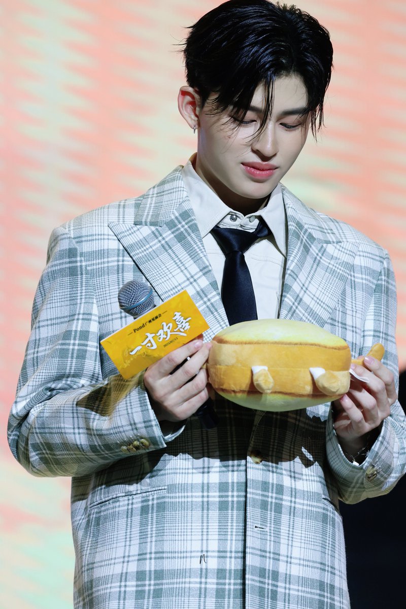 🍞 loaf 

POND IN GUANGZHOU 
#PondFMinGuangzhou
#ppnaravit