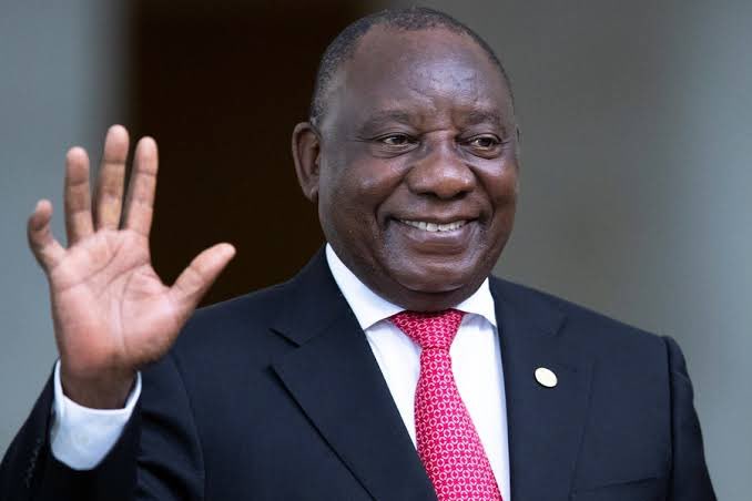 Martin_Nel_99's tweet image. 🚨🇿🇦 Ramaphosa expected to announce a commission of inquiry into Mchunu & Sibiya allegations TONIGHT at 7pm, sources say!
President @CyrilRamaphosa is expected, according to insider sources, to announce the establishment of a commission of inquiry led by a retired judge to…