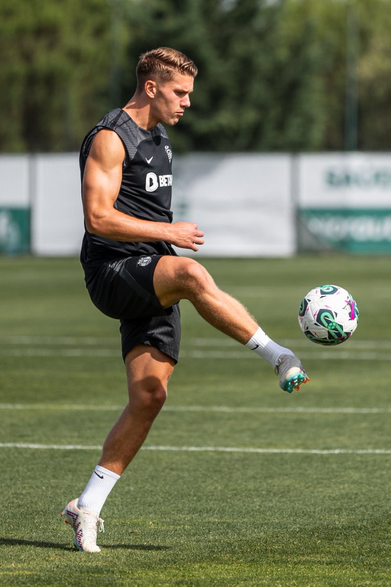 🚨 Sporting are ready to take disciplinary action against Viktor Gyokeres after he missed his deadline to report for pre-season training. 

(Source: Guardian)