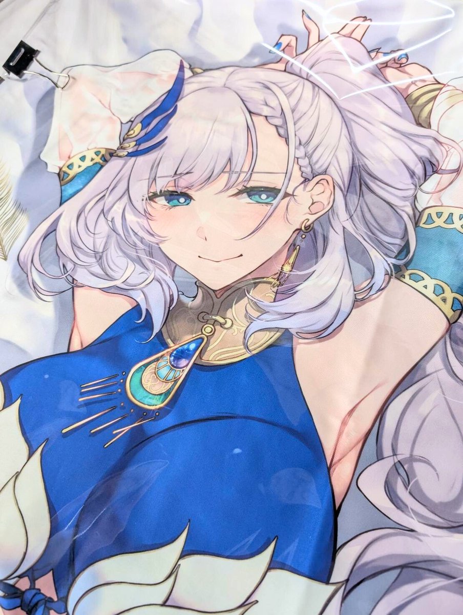 ファンダムナンバ です🦚 #パヴォリア・レイネ ちゃんの抱き枕カバーも