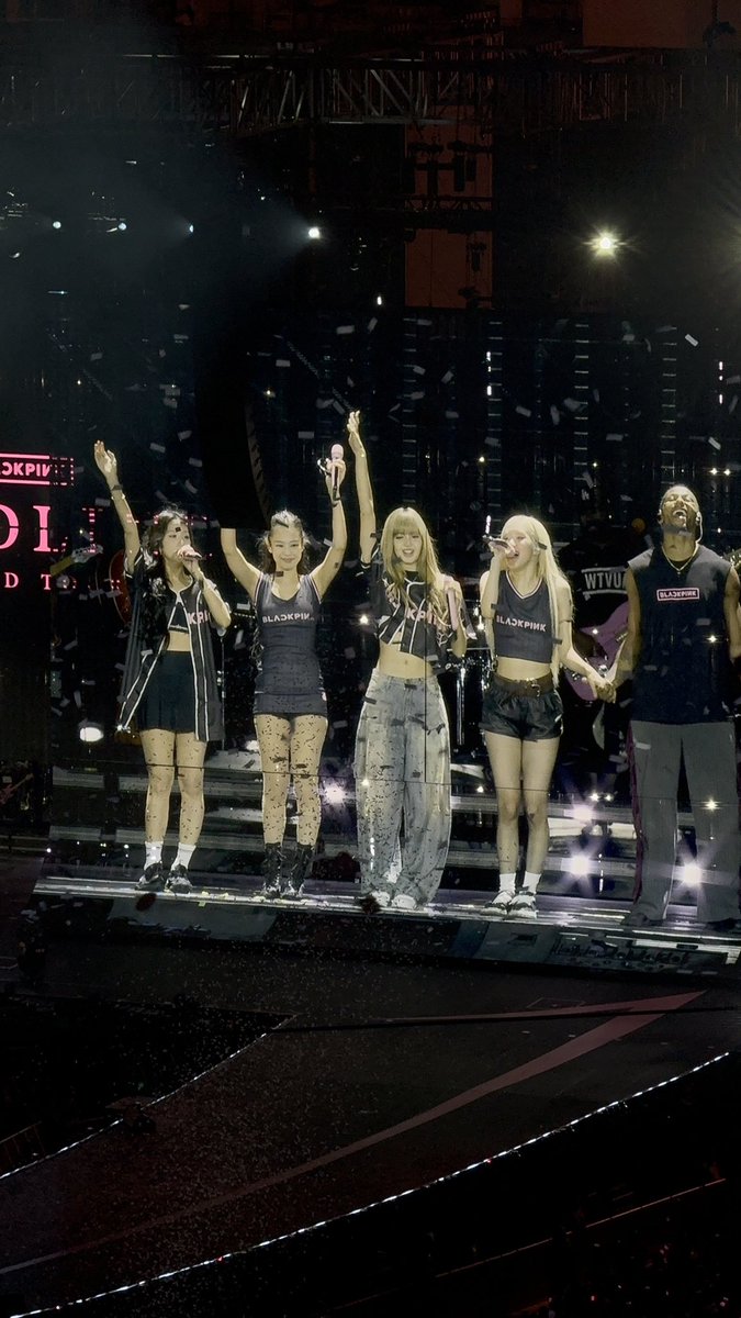 rosestypagirl's tweet image. #DEADLINE_IN_LOSANGELESDay1