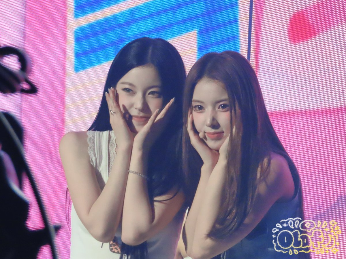 GY0116_'s tweet photo. 250712

🐱🐶

#nmixx #엔믹스 
#지우 #JIWOO #규진 #KYUJIN https://t.co/fuVcv5IZef