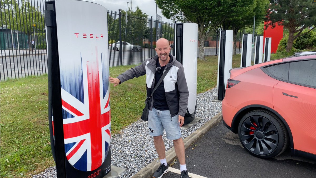 MacAkaShorty's tweet image. If you're into all things Tesla—like range tests, Supercharger adventures, and why EVs are the future—check out @TeslaJigsaw! Will's passion is infectious.
Check out his videos on 𝕏 and YouTube.
Total Tesla geek in the best way! 🚀🔋