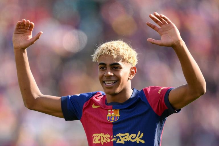 FootballFunnnys's tweet image. Finally enough with those, he's still 17 tweets 😂
Happy Birthday Yamal, 18