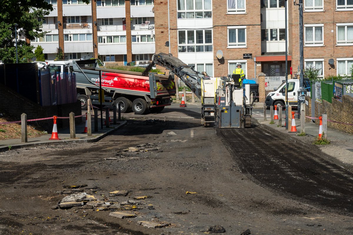 adel_khaireh's tweet image. Thrilled to see Earl Rise finally resurfaced! Many residents have raised this concern on numerous occasions, and it's fantastic to see it addressed.