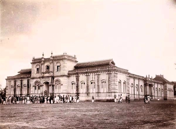 Gujarat History (@gujarathistory) on Twitter photo 135 years old photo of Marimallapa High School in Mysore, Karnataka was taken in 1890 AD. 135 years old photo of Marimallapa High School in Mysore, Karnataka was taken in 1890 AD.