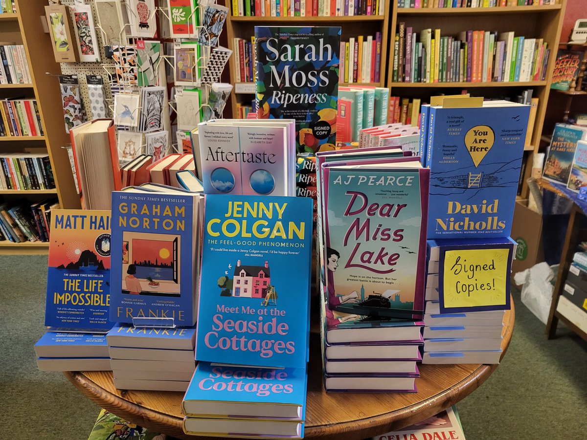 Furtherfrom's tweet image. Happy Sunny Sunday! The sun is out and our doors are open, we have a fantastic array of books and gifts for you to browse, so pop in and have a look around, we are open from 12 - 4pm today!