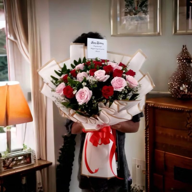 Hyeesuuyaa's tweet photo. Rekomendasi Florist Jakarta yang jual bucket bunga murah, cakep, dan nyampenya gercep banget✨✨✨

https://t.co/HFscrhe6GP https://t.co/2szCk8hhqU
