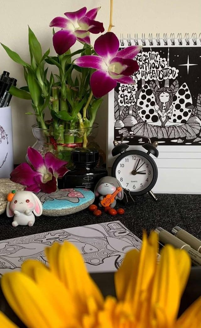 pri_silver's tweet image. Always a delight to see a beautiful setup with my calendar in place, thank you @Shanamsart ♡
#Doodleebee #calendar #happyclient