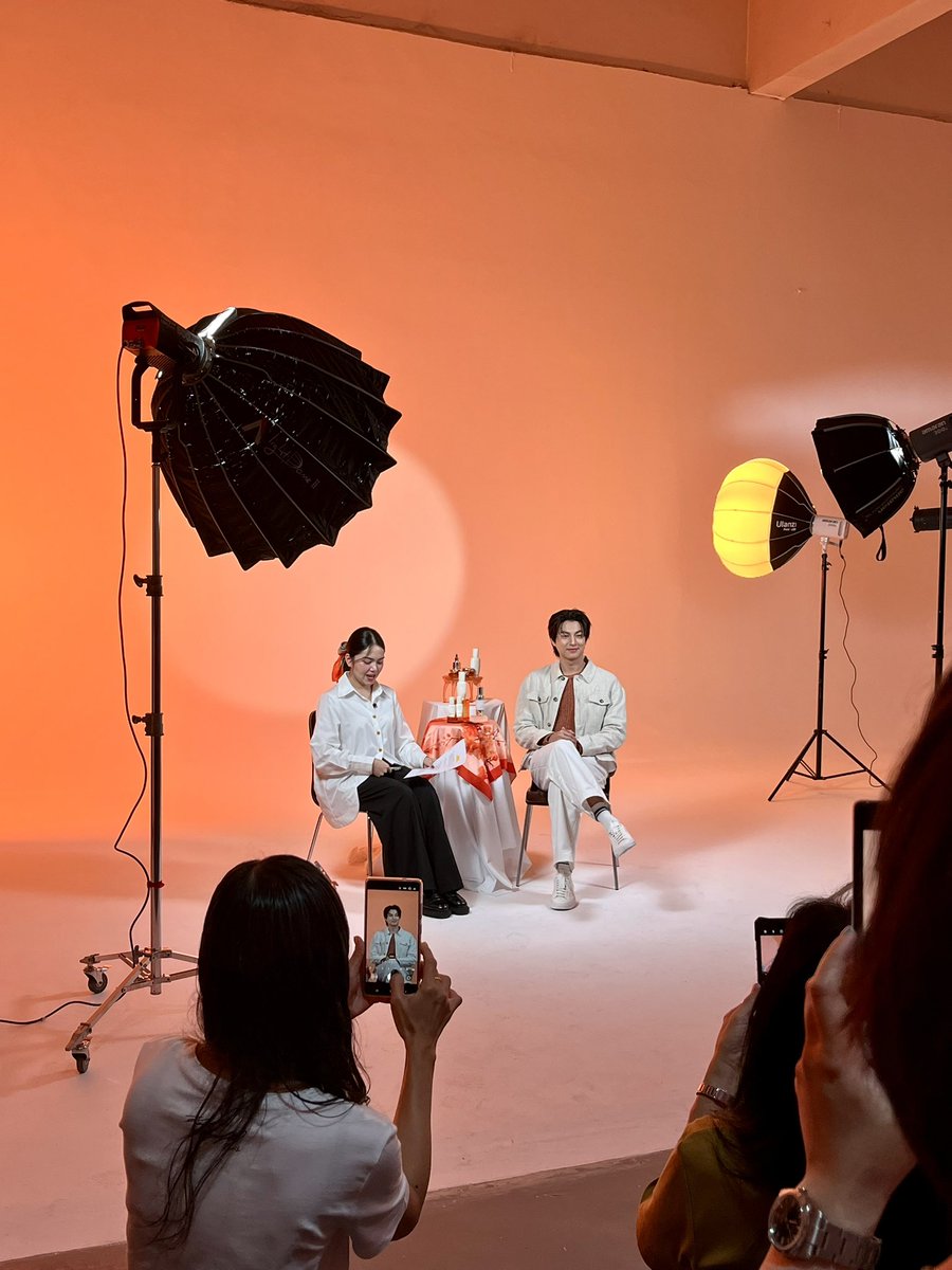 Sulwhasoo Thailand Official (@sulwhasooth) on Twitter photo ชมไลฟ์ Sulwhasoo x <a href="/gulfkanawut/">gulfkanawut</a> ได้ตอนนี้ทางช่อง Tiktok Sulwhasoo Thailand น้า
ลุคใหม่วันนี้ ใครทีมคุณกลัฟผมสั้น-ผมยาว ก็มาเม้นพูดคุยกันในไลฟ์ได้นะคะ 🫶🏻
🎬 vt.tiktok.com/ZSBVAeHau/
#GlowwithGulf #SulwhasooThailand
#GulfKanawut ชมไลฟ์ Sulwhasoo x <a href="/gulfkanawut/">gulfkanawut</a> ได้ตอนนี้ทางช่อง Tiktok Sulwhasoo Thailand น้า
ลุคใหม่วันนี้ ใครทีมคุณกลัฟผมสั้น-ผมยาว ก็มาเม้นพูดคุยกันในไลฟ์ได้นะคะ 🫶🏻
🎬 vt.tiktok.com/ZSBVAeHau/
#GlowwithGulf #SulwhasooThailand
#GulfKanawut