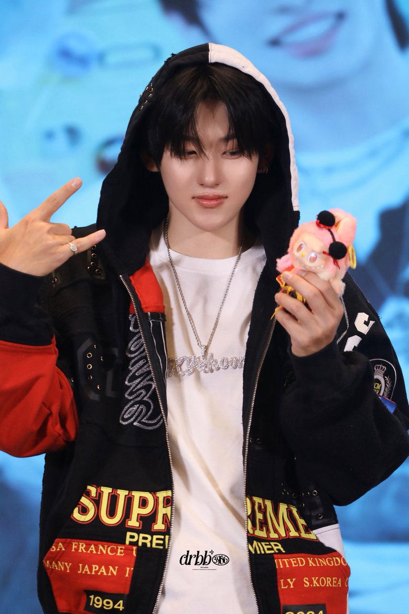 알리 tweet media