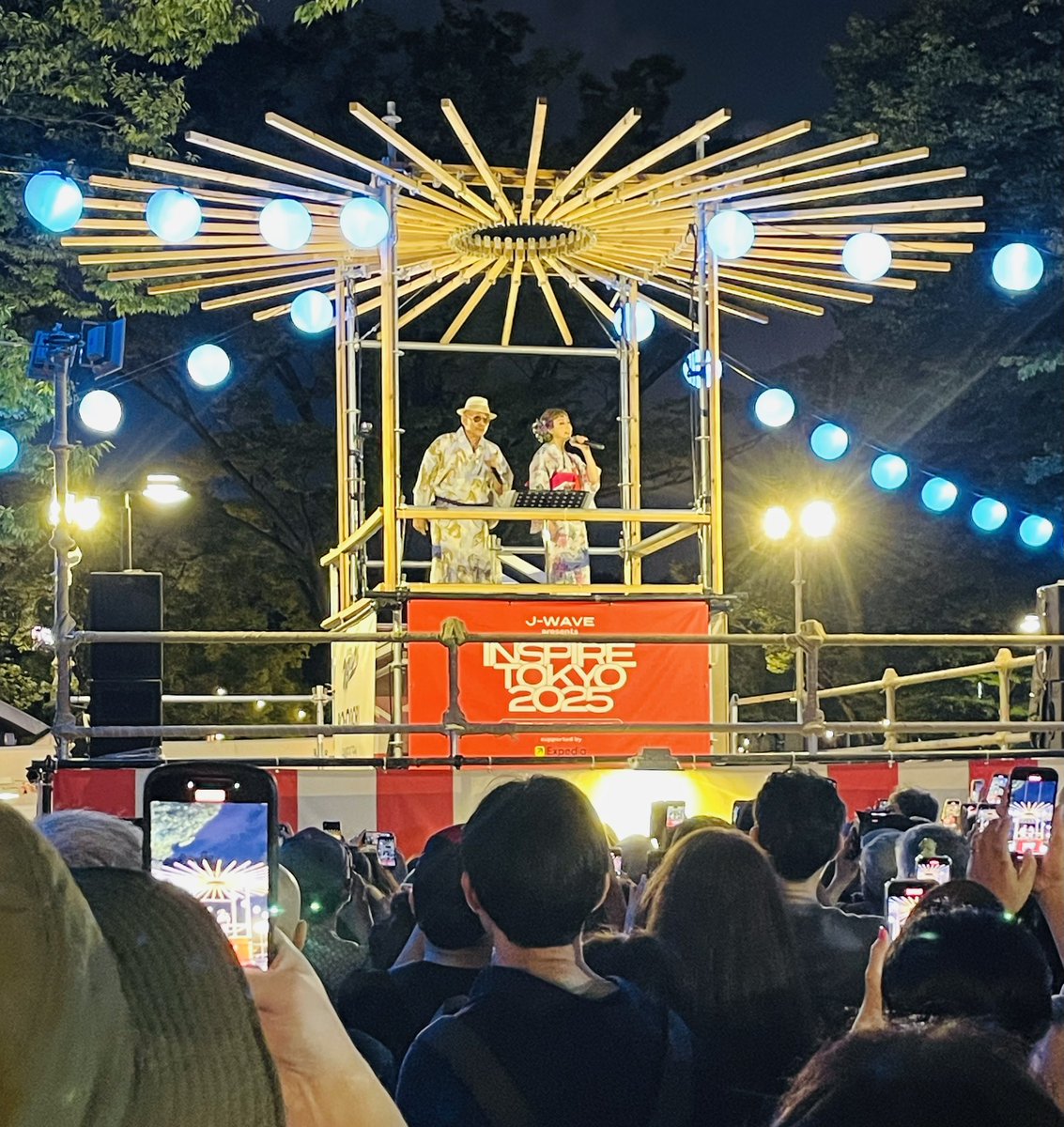 つな木櫓に横山剣さん登場！
#つな木 #ナイアガラ盆踊り