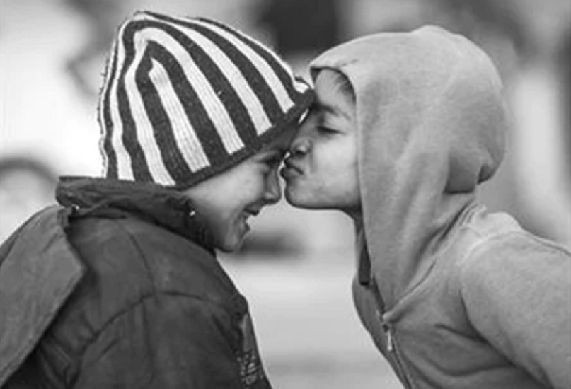 "See, I am setting before you life and death, blessings and curses. Choose life that you may live!" Hear the sermon for this Sunday youtube.com/live/y7Nmk8LtX…