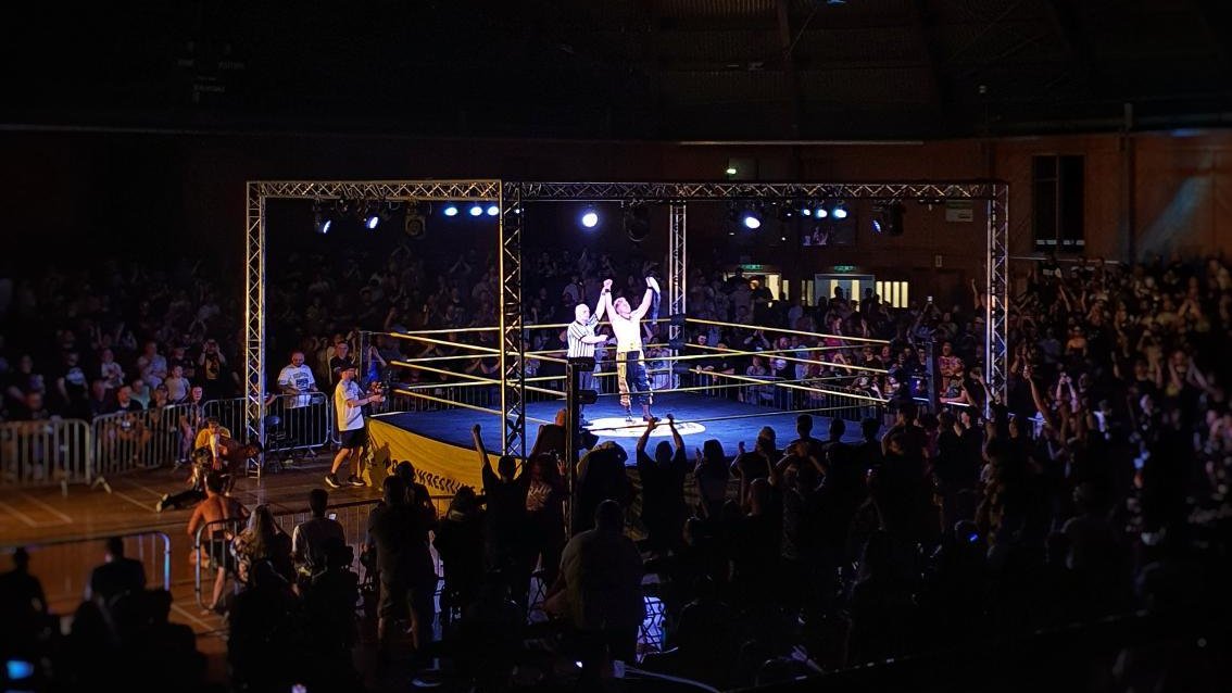 Gene Munny 🐾 (@imsomunny) on Twitter photo Not a match, but a moment
BEST IN SHOW
NEW NORTH CHAMPION
12.07.2025
📷 <a href="/GRAPSONFILM/">GRAPS ON FILM | Ash J</a> Not a match, but a moment
BEST IN SHOW
NEW NORTH CHAMPION
12.07.2025
📷 <a href="/GRAPSONFILM/">GRAPS ON FILM | Ash J</a>