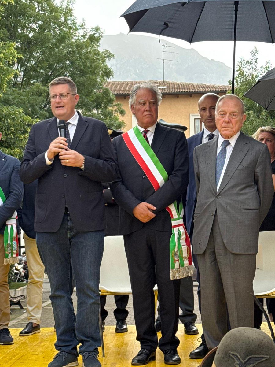 A #RoccaDiMezzo per il Centenario del Monumento ai Caduti. 100 anni di memoria e valori che ci uniscono. Ricordare il passato è impegno per il futuro: pace, libertà, coesione.
Grazie a chi ha reso possibile questa giornata.
#Memoria #Abruzzo
