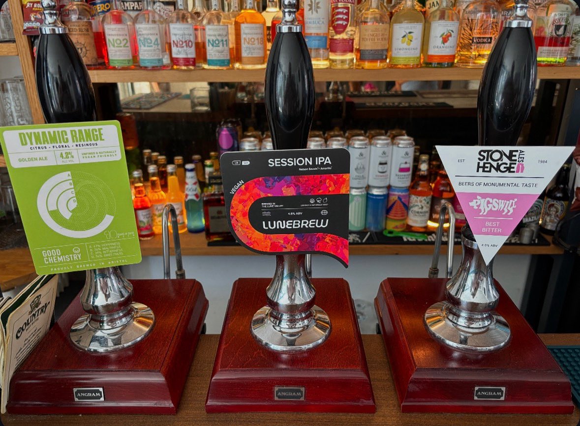 Presenting Sunday Beers at The Magnet 🧲 

<a href="/GoodChemBrew/">Good Chemistry Brewing</a> 
• Dynamic Range (4.2%) 🧪 

<a href="/Lunebrewco/">Lune Brew Co.</a> 
• Session IPA (4.6%) (V 🌱) ⛰️

<a href="/StonehengeAles/">Stonehenge Ales Ltd</a> 
• Pigswill (4.0%) 🐖 

#MagnetMicropub #ColchesterPub #Colchester #ColchesterBusiness #EssexPub #MicroPub