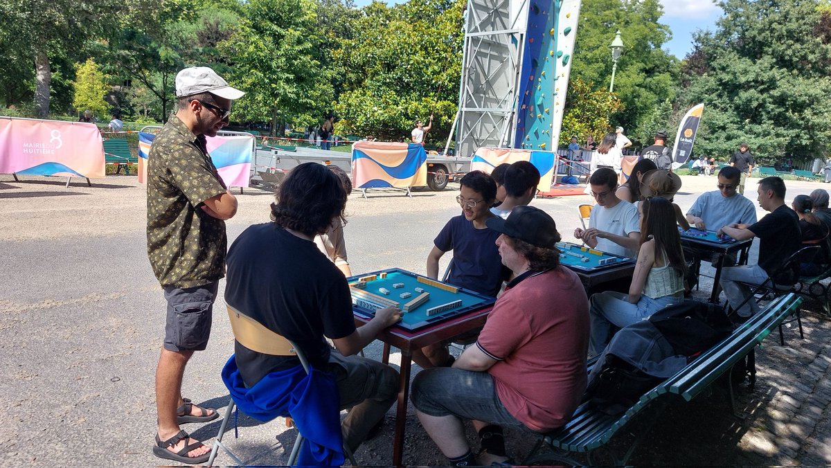 Tri Nitro Tiles tweet media