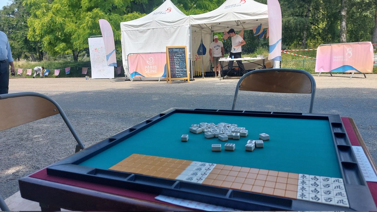 Tri Nitro Tiles tweet media