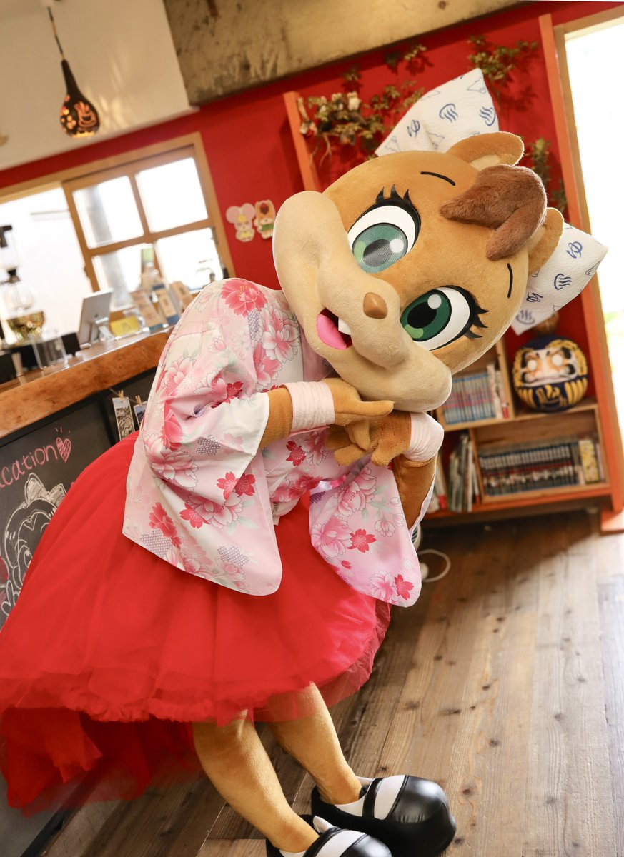 ebinomaegami's tweet image. シャティちゃんイベント𝐢𝐧森田コーヒー✨️
衣装も最高に可愛いしみんなでワイワイできて楽しかった〜( ◜︎︎𖥦◝ )
ブラックボードにも思い出残してきました💓
#シャティ
#森田コーヒー
