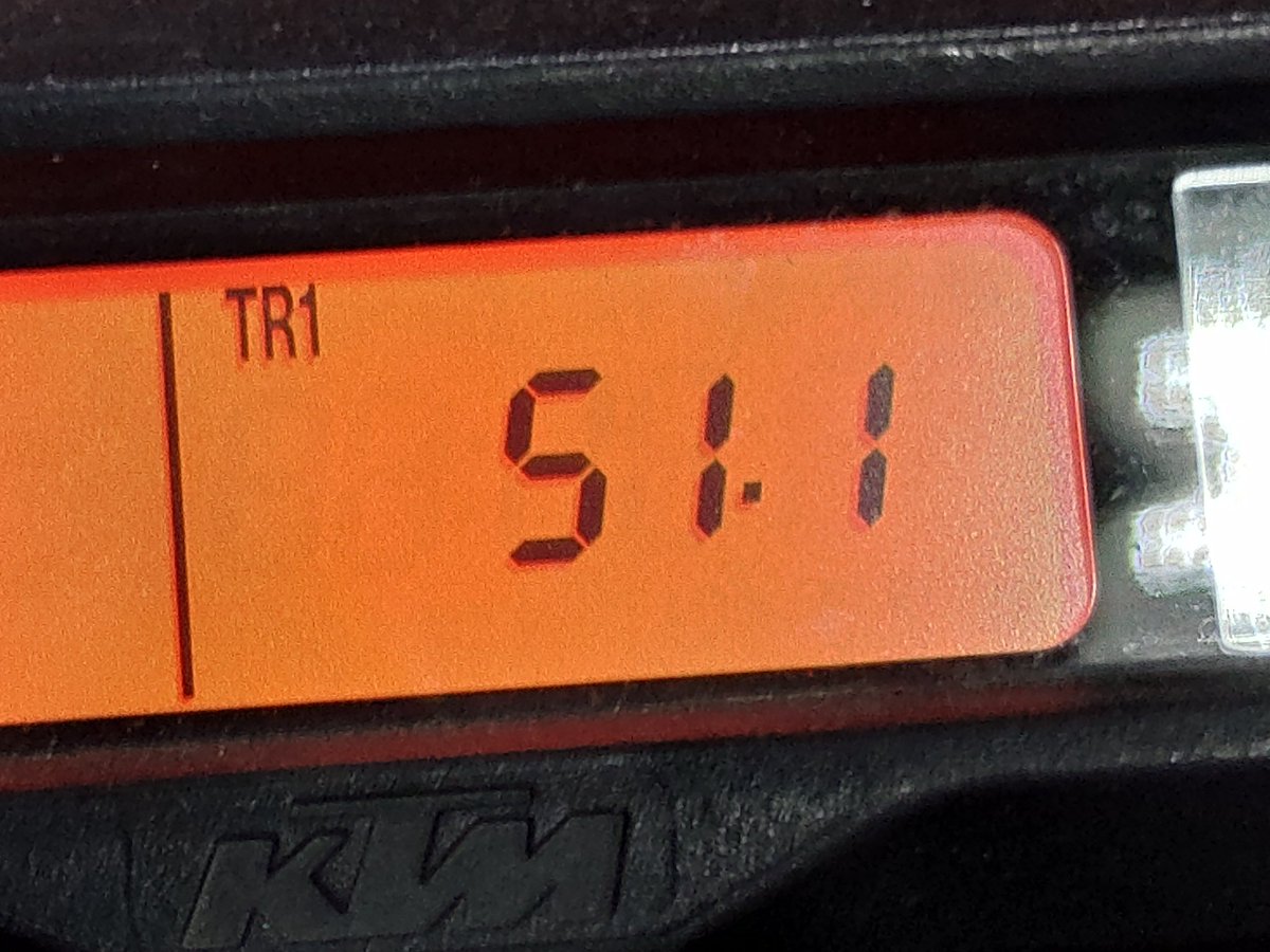 KTM819O4's tweet photo. #FREERIDE250F #燃費良好 #MucOff
51.1km/1.66L=30.8km/L!
チェーンルブが効いたのか?
ギア比を落としてから最高の燃費です!(^-^ゞ https://t.co/Ri9w9dS1oY