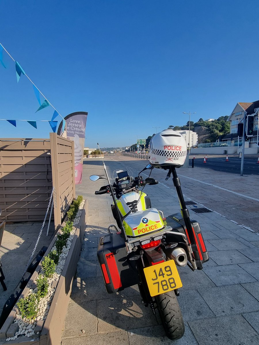 St Brelade's Community Police Officer tweet media