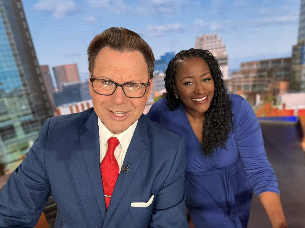FitzFox5DC's tweet image. Good morning! It’s Sunday! Join us for your first @Fox5DC news & weather of the week at 7:00! Then your first word in Sunday politics #OnTheHill live at 8:30. Watch anytime, anywhere ➡️ fox5dc.com/live & #FoxLocal SmartTV app FoxLocal.com