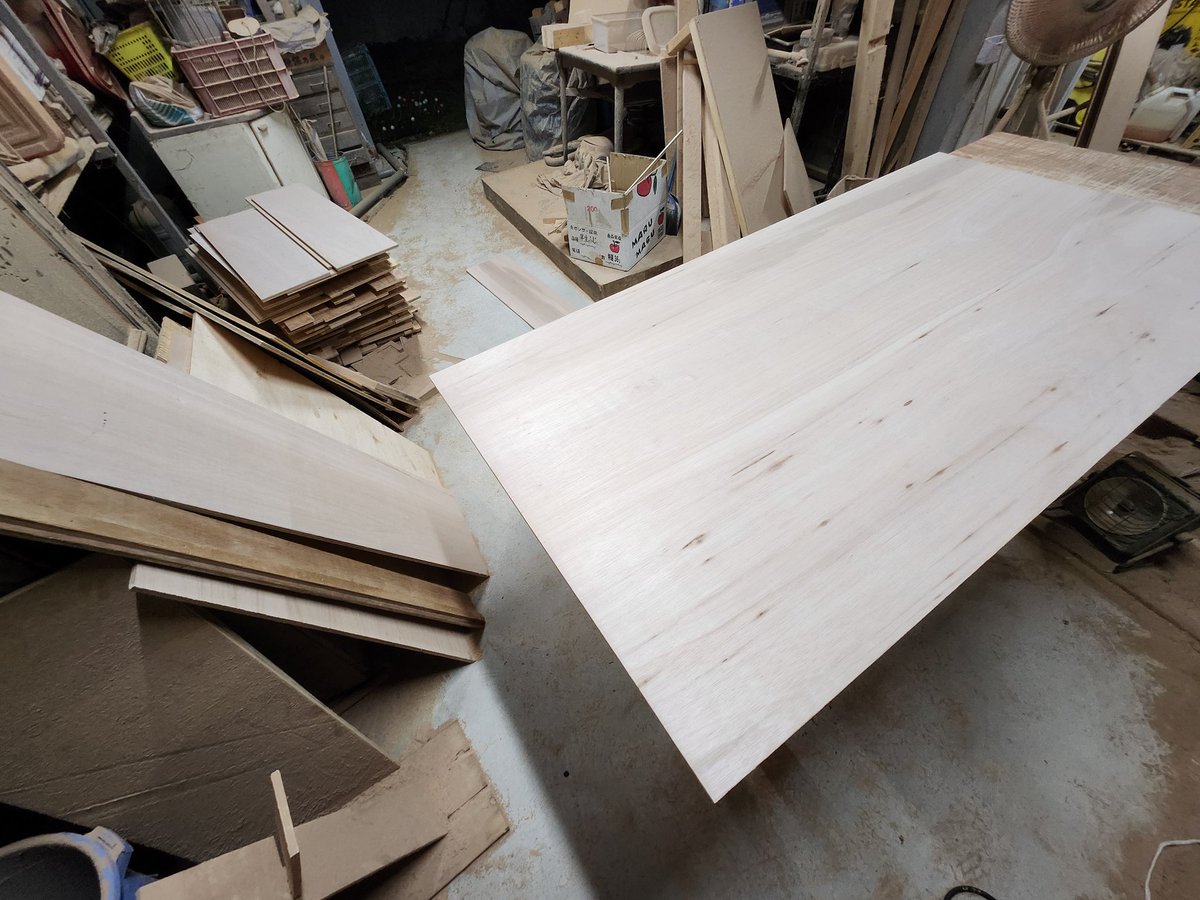 今日もコツコツ製作です。
＃ベッドキット　＃ぞえのすけ