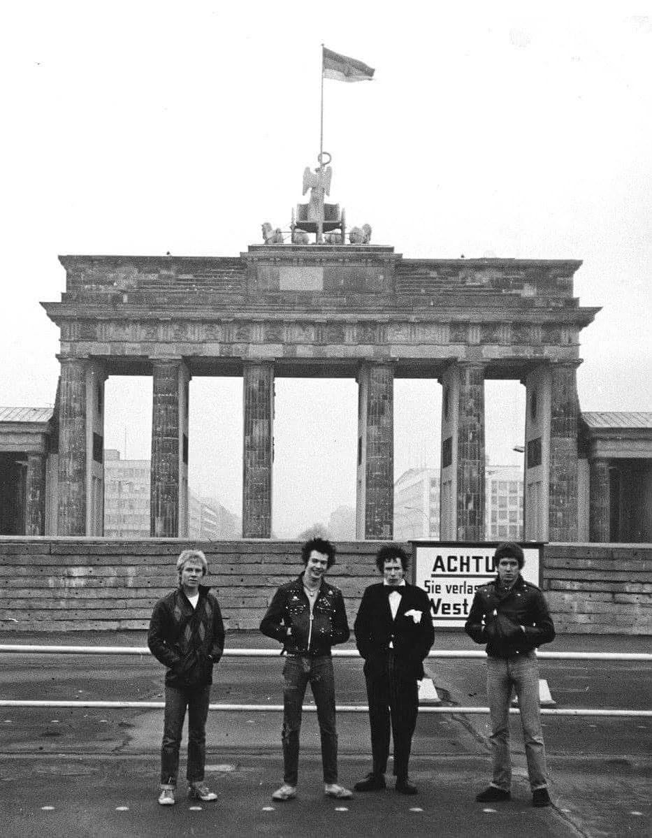 Anarchy in West Berlin: the Sex Pistols at the Brandenburger Tor, 1977 

Photo: John Tiberi