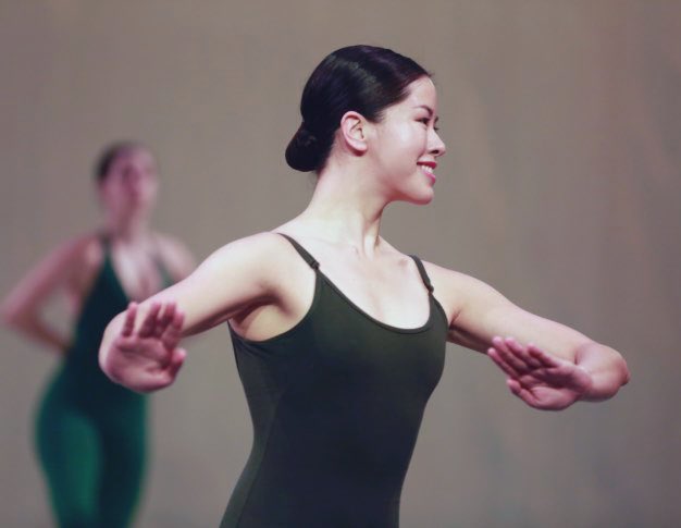 kisses talaga natin siya ano?? saw a lot of tweets earlier saying “ang kisses ko” o kaya “our kisses”, hays madami pa ring nagmamahal sayo dito… but yes despite of missing you here, do your thing there~ enjoy your peace of life <a href="/KissesDelavin/">Kisses Delavin</a>, thank you for a glimpse, ily 🥹✨