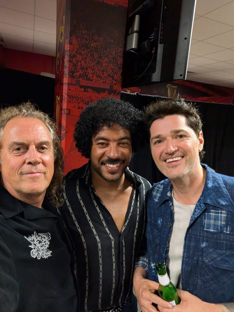 Peter M. Smith (@petersmithsings) on Twitter photo Great catch up after an amazing gig!
The old Digges Lane gang! <a href="/thescript/">the script</a> - absolutely incredible as always!
Emotional gig❤️❤️ #olddublinguard #thescript #moonlight #blackrose #diggeslane Great catch up after an amazing gig!
The old Digges Lane gang! <a href="/thescript/">the script</a> - absolutely incredible as always!
Emotional gig❤️❤️ #olddublinguard #thescript #moonlight #blackrose #diggeslane
