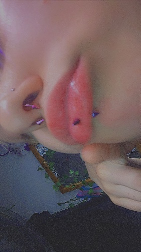 hatch3tpet's tweet image. I just received a contribution towards PLUMP LIPZ from Anonymous via Throne. thank you perv🖤 throne.com/poltergeistmut… #Wishlist #Throne