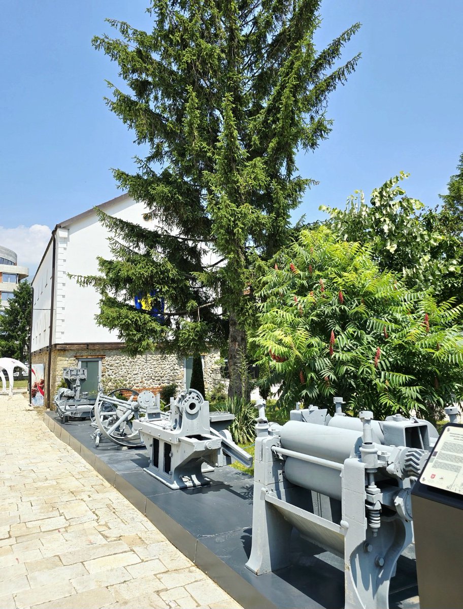 Paisjet e prezantuara në kompleksin historik "Mulliri i Haxhi Zekës" 
°
#visitpeja #pejatourism #peja #pejacity #kosova #visitkosova #traveltopeja #traveltokosovo #heritage #culture #culturetrip #experiencepeja #