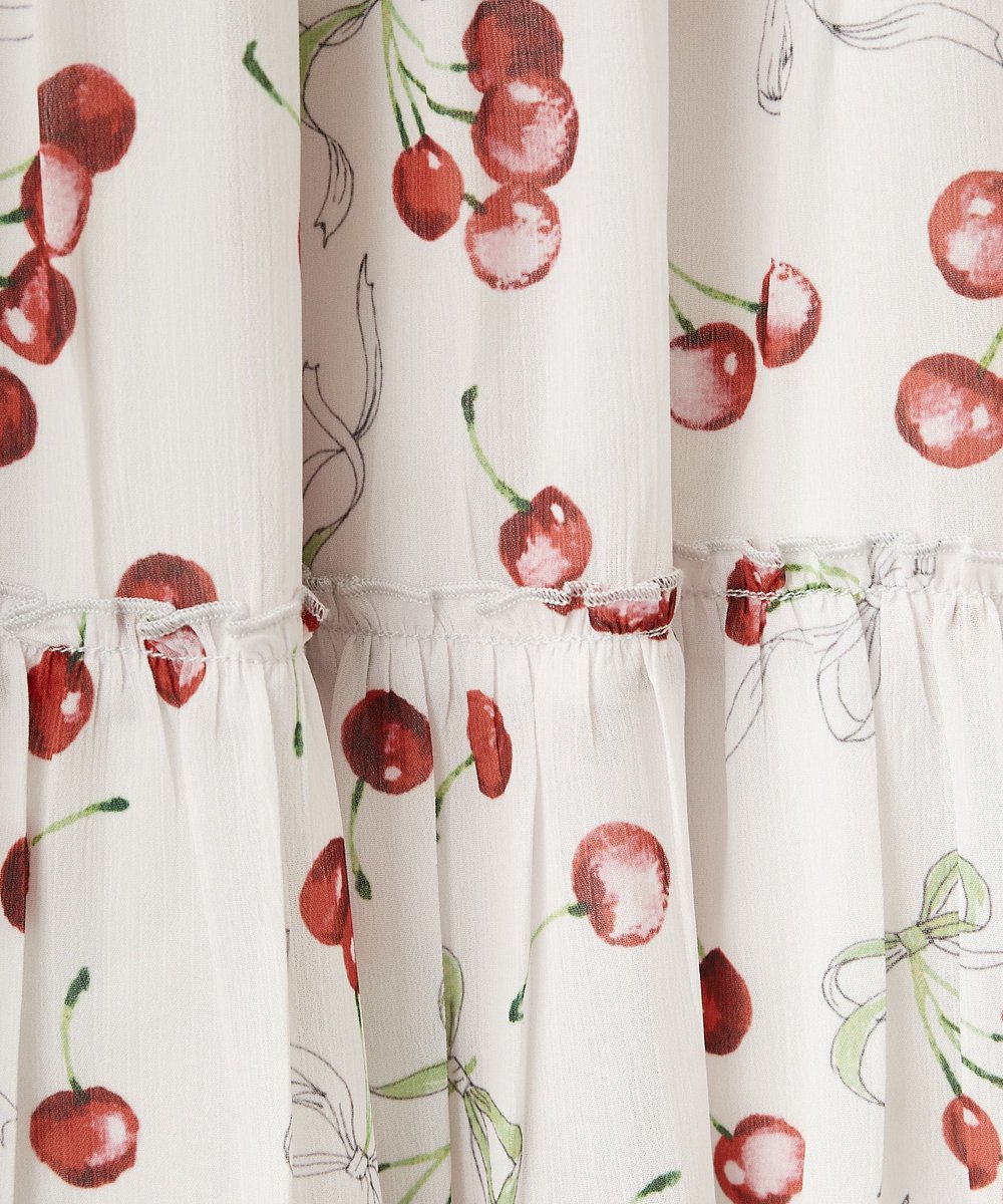 大人気のチェリーワンピ🍒 袖のフリルでさりげなく二の腕カバー✨ 共布