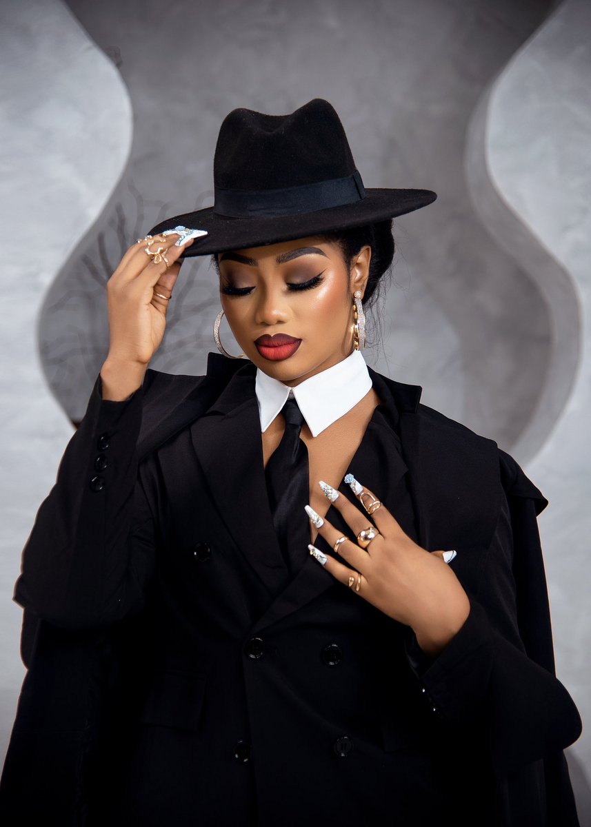 iamchristyO's tweet image. Happy birthday to me 
+1

#birthday #ChristyO