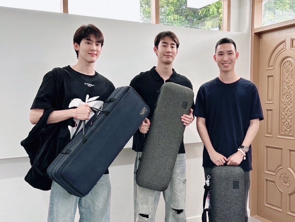 ขอขอบคุณคุณครูมิวสิค น้องแอฟ้อด อ๊อด อ๊อด <a href="/fforcejs/">พี่อาร์ค (ฟอสสึ) ⚙️ (P’ARC) CE45</a>  พี่บุ๊คกี้สุดเท่สาวเหล่ทั้งเมือง ซ้ายสุดในโรงเรียน <a href="/kasibook/">น้องอาร์ม (ปลูกผลเขือเทศ) ⚙️ (N’ARM) EE47</a> กับ 2วันเต็มๆ หลายชั่วโมงสุดโหด และไวโอลินกลับบ้านเพื่อทำการบ้านเติมเต็มความเป็นดร.แทนคุณ และนักข่าวบทเพลงกันต่อ! 

เป็นกำลังใจให้ #MelodyOfSecrets #gmmtv ด้วยนะคะ ❤️